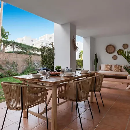 Lägenhet Casa Livia Met Aupingbedden Estepona
